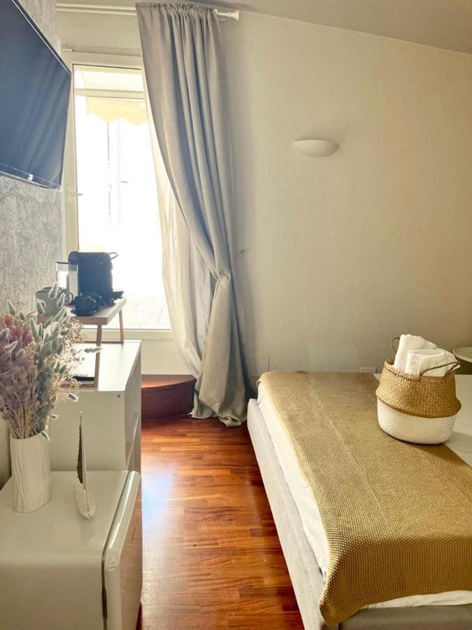 Apulia Journey - Manzoni 11 Hotel Bari Ngoại thất bức ảnh