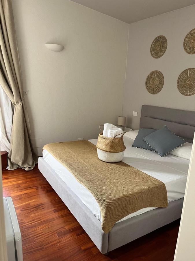 Apulia Journey - Manzoni 11 Hotel Bari Ngoại thất bức ảnh